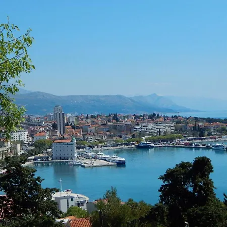 Luxury Bed & Breakfast Irini, In The Heart Of 4*