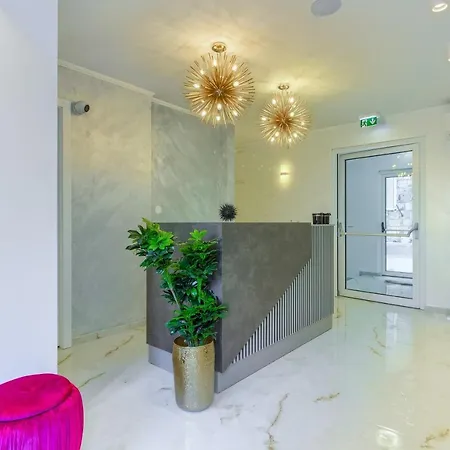 krevet i doručak Luxury Bed & Breakfast Irini, In The Heart Of 4*