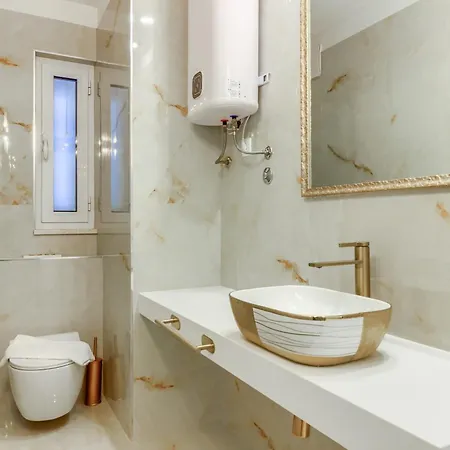 krevet i doručak Luxury Bed & Breakfast Irini, In The Heart Of