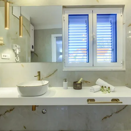 krevet i doručak Luxury Bed & Breakfast Irini, In The Heart Of