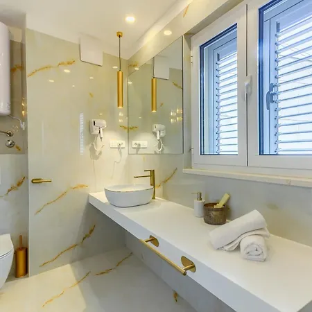 Luxury Bed & Breakfast Irini, In The Heart Of krevet i doručak 4*